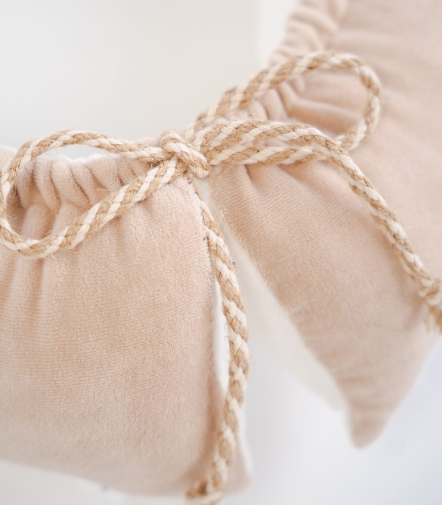 Кокон-позиціонер для новонароджених Беж/молочний