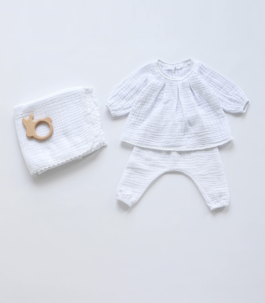 Мусліновий костюм білий на Хрещення для дівчинки