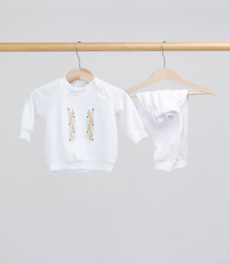 Костюм велюровий з вишивкою для Хрещення хлопчика