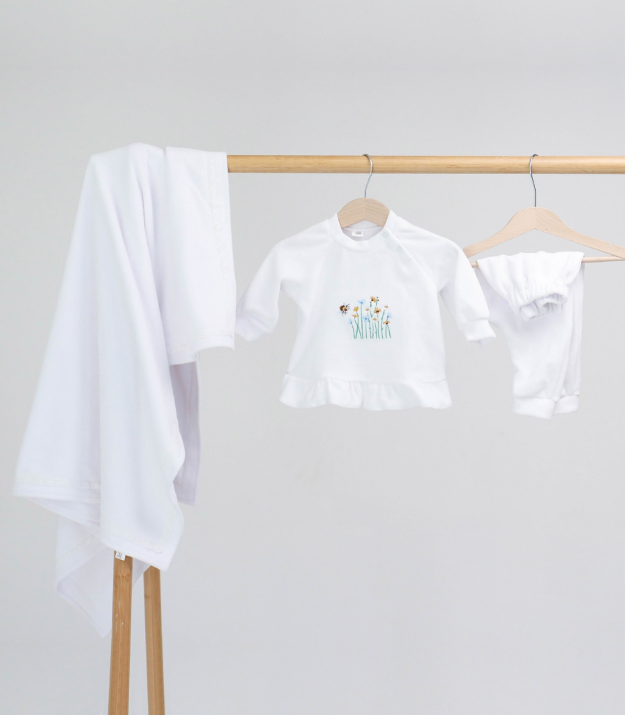 Костюм велюровий з вишивкою для Хрещення дівчинки