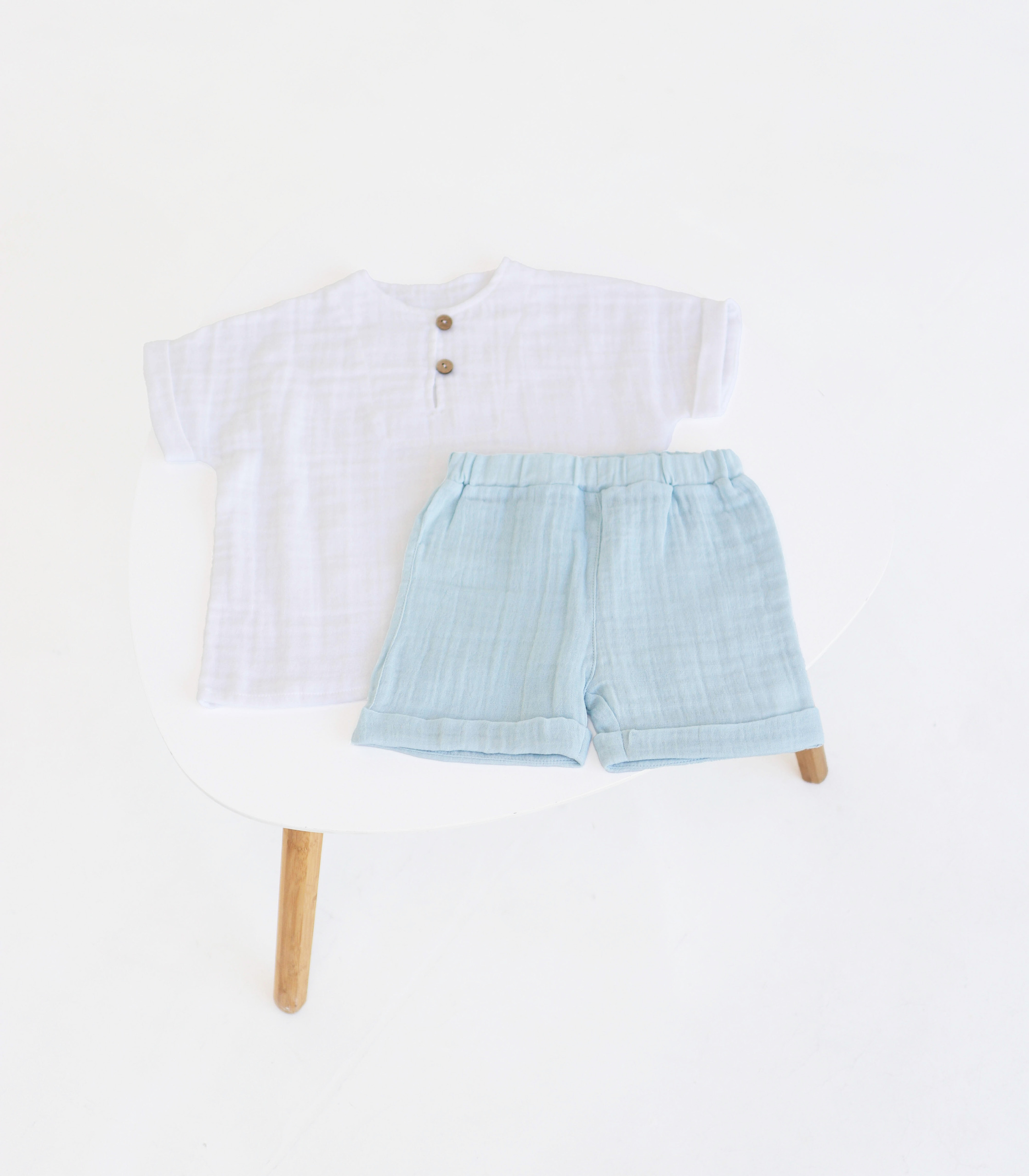 Костюм футболка+шорти “Білий/блакитний”