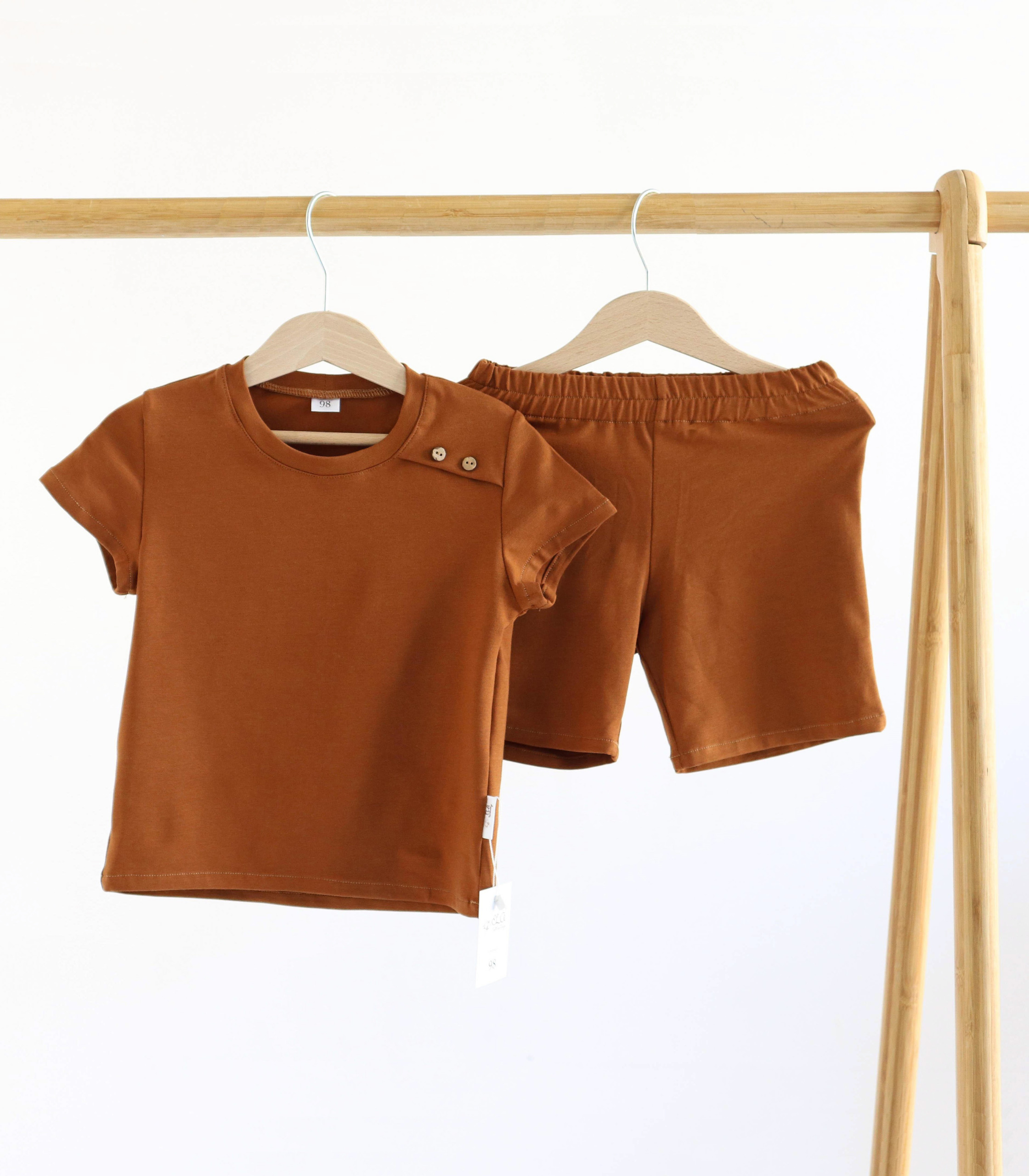 Трикотажний костюм шорти+футболка “Карамельний”