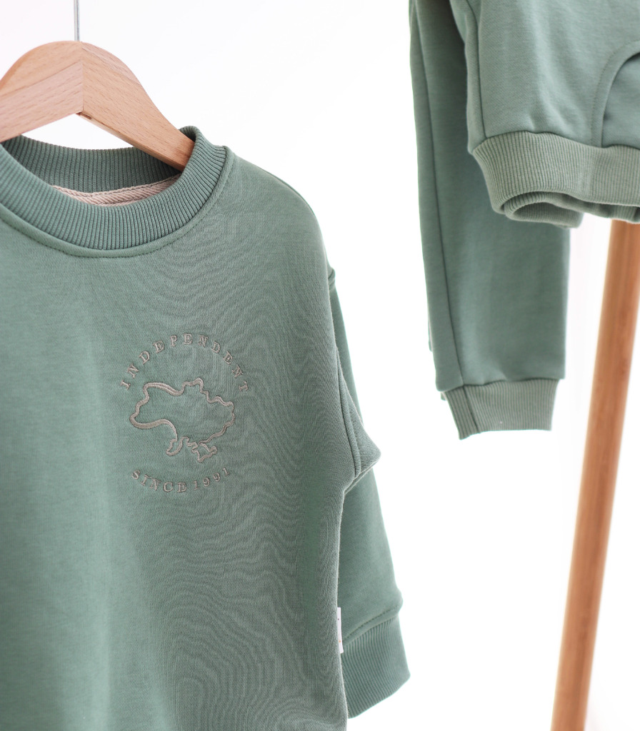 Костюм Basic з вишивкою “Фісташковий”