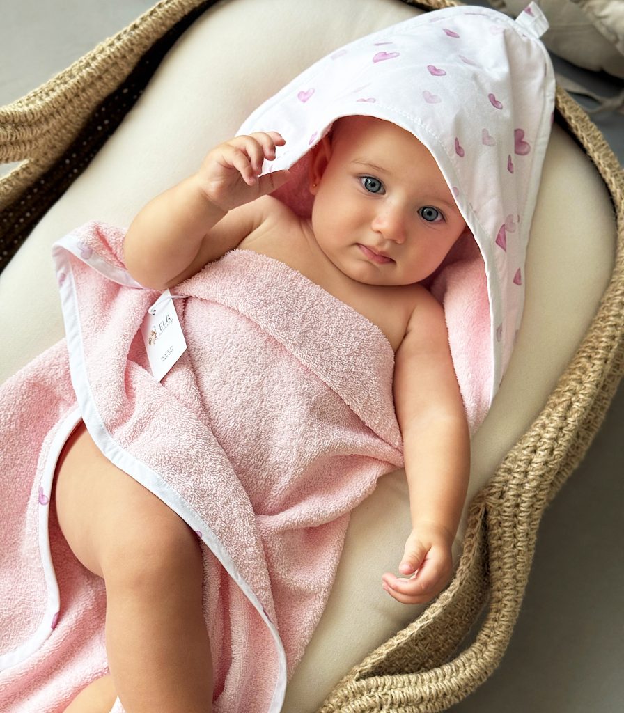 Махровий рушник Рожевий (сердечка)