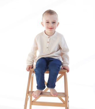 Лляна сорочка з мереживом