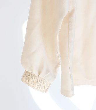 Лляна сорочка з мереживом