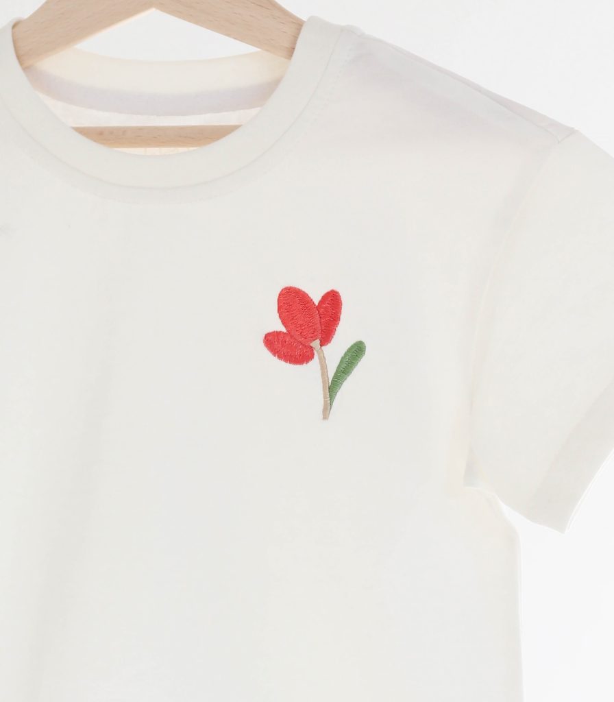 Футболка Молочна з вишивкою “Квіточка”