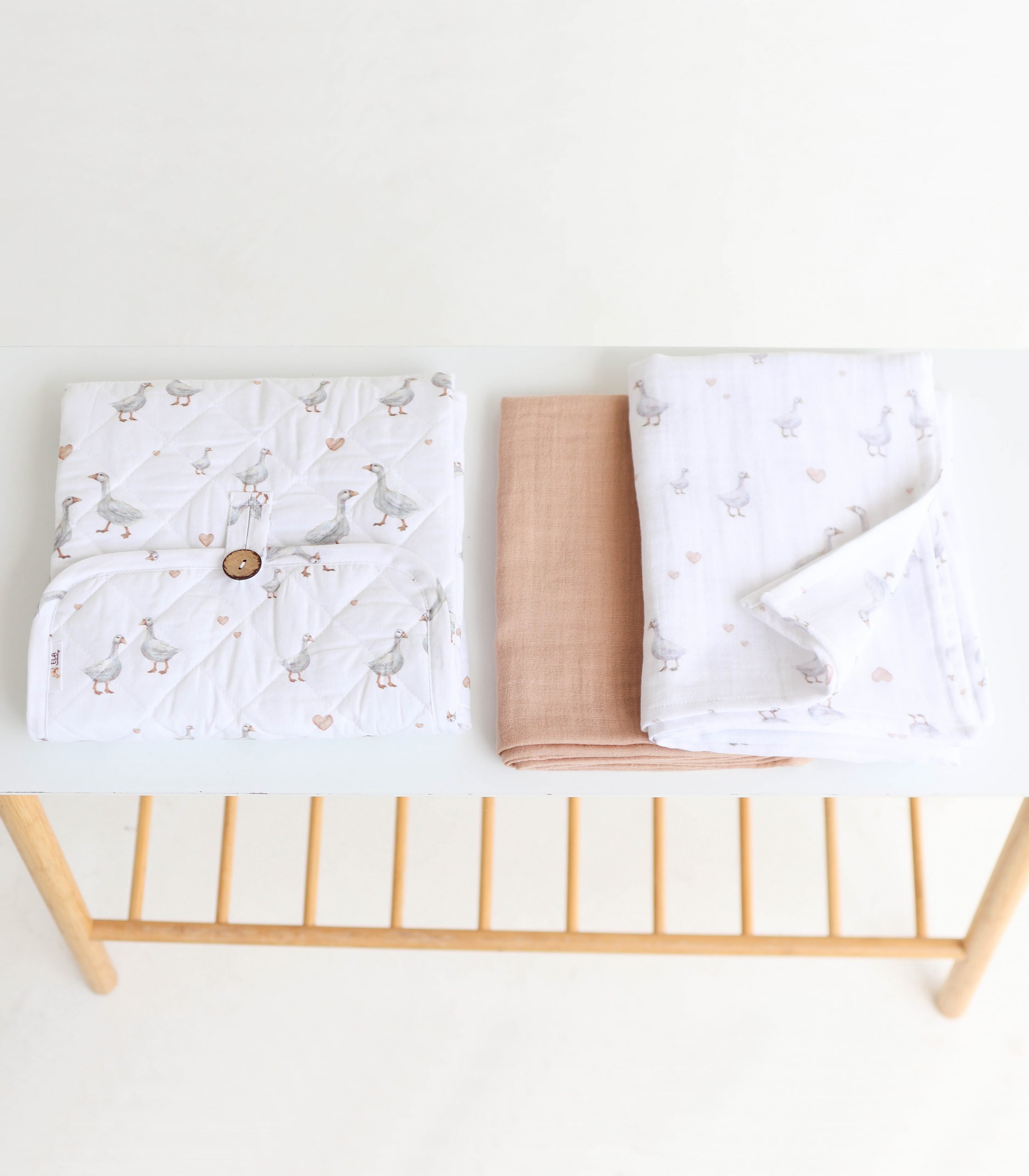 Комплект Пеленатор+пелюшки “Гуси”