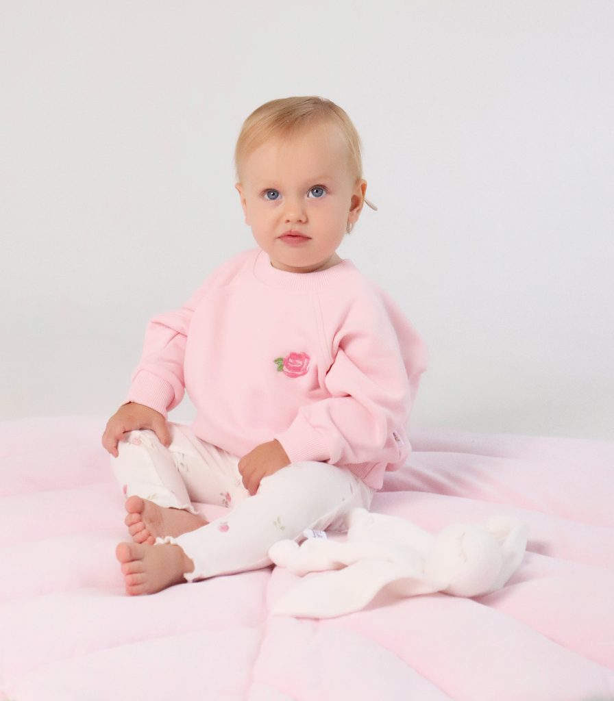 Костюм для дівчинки “Троянди”