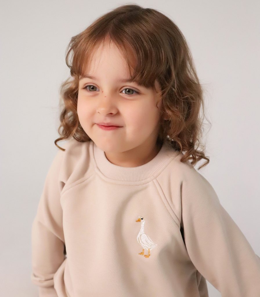 Костюм для дівчинки “Гуси”