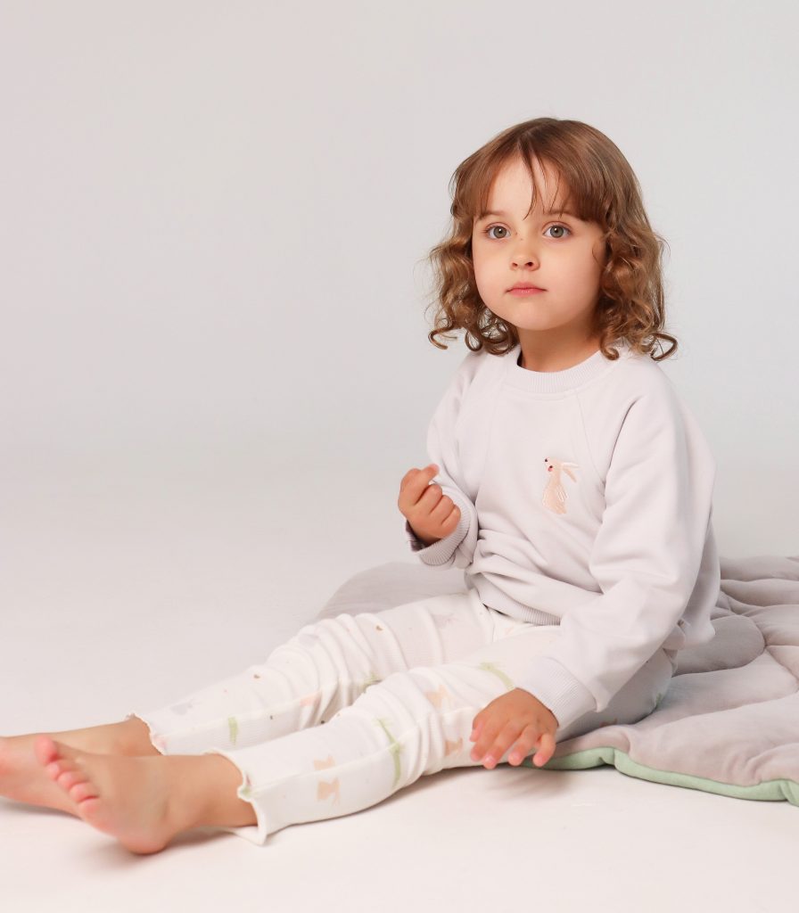 Костюм для дівчинки “Зайчики”