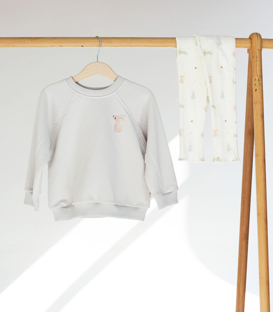 Костюм для дівчинки “Зайчики”