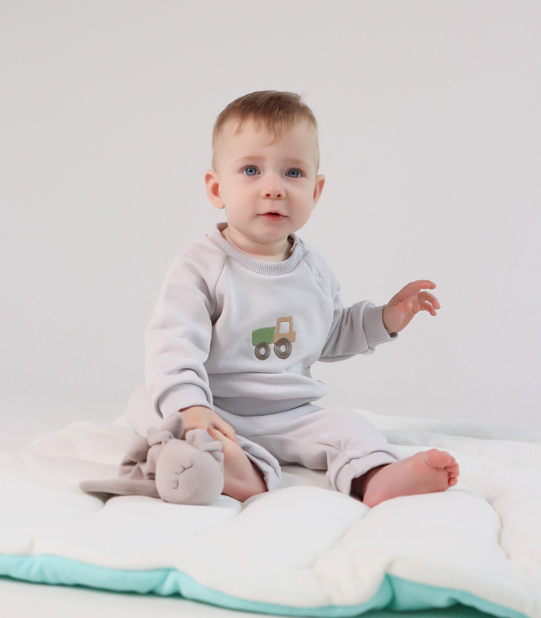 Костюм світло сірий  «Трактор»